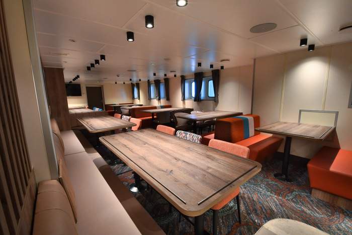 Oceanwide Expeditions Ortelius Dining Room - Copyright Oceanwide Expeditions 8.jpeg